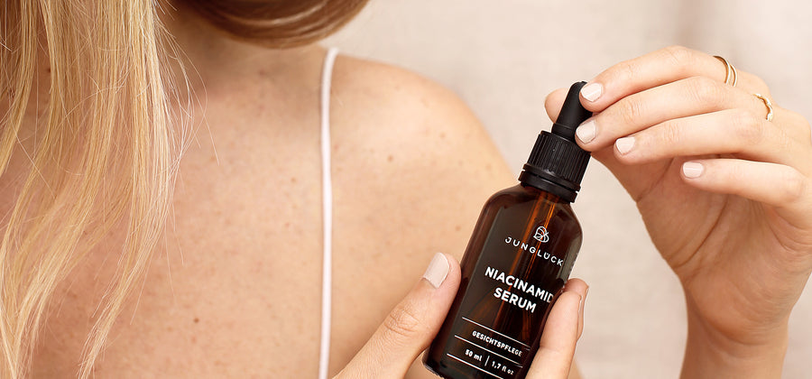 Niacinamid-Serum - Unser Allrounder für einen gleichmäßigen, strahlenden Teint