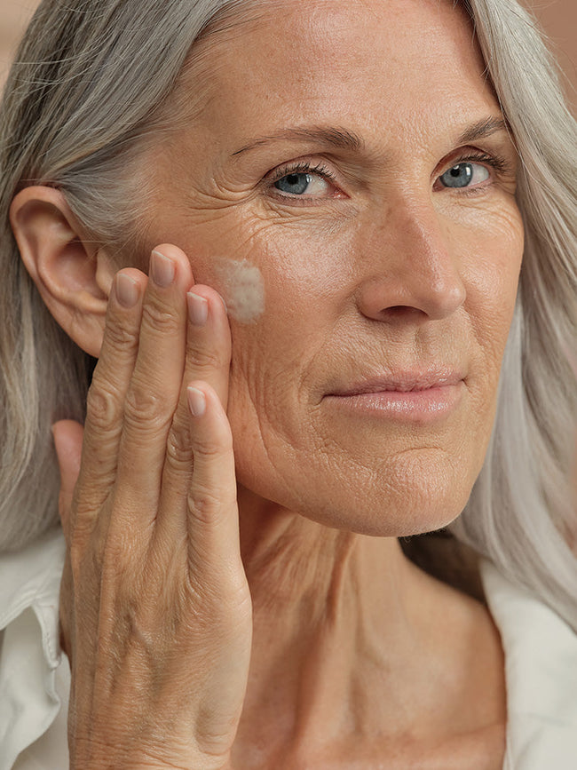 7 reasons why the new Retinol serum will change serum well-aging