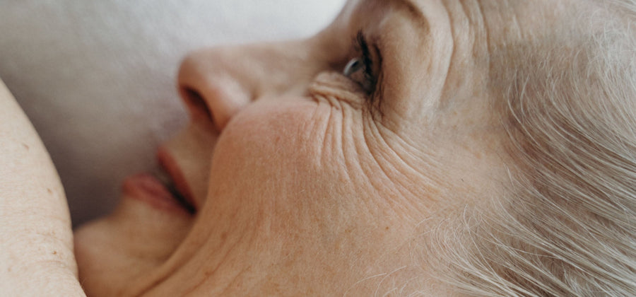 "Anti-aging" .. hoe crèmes en serums onze waarneming vertroebelen