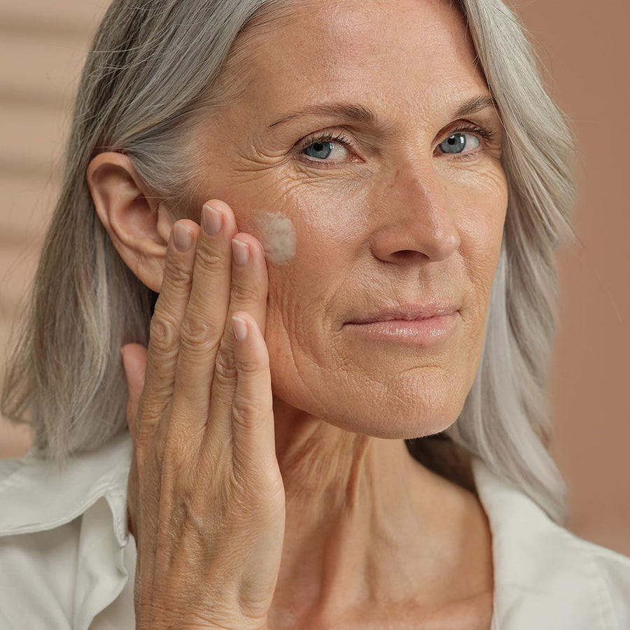 7 reasons why the new Retinol serum will change serum well-aging