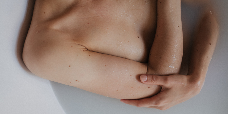 Hormone und unsere Haut: Wie verändert sich die Haut während des Menstruationszyklus?