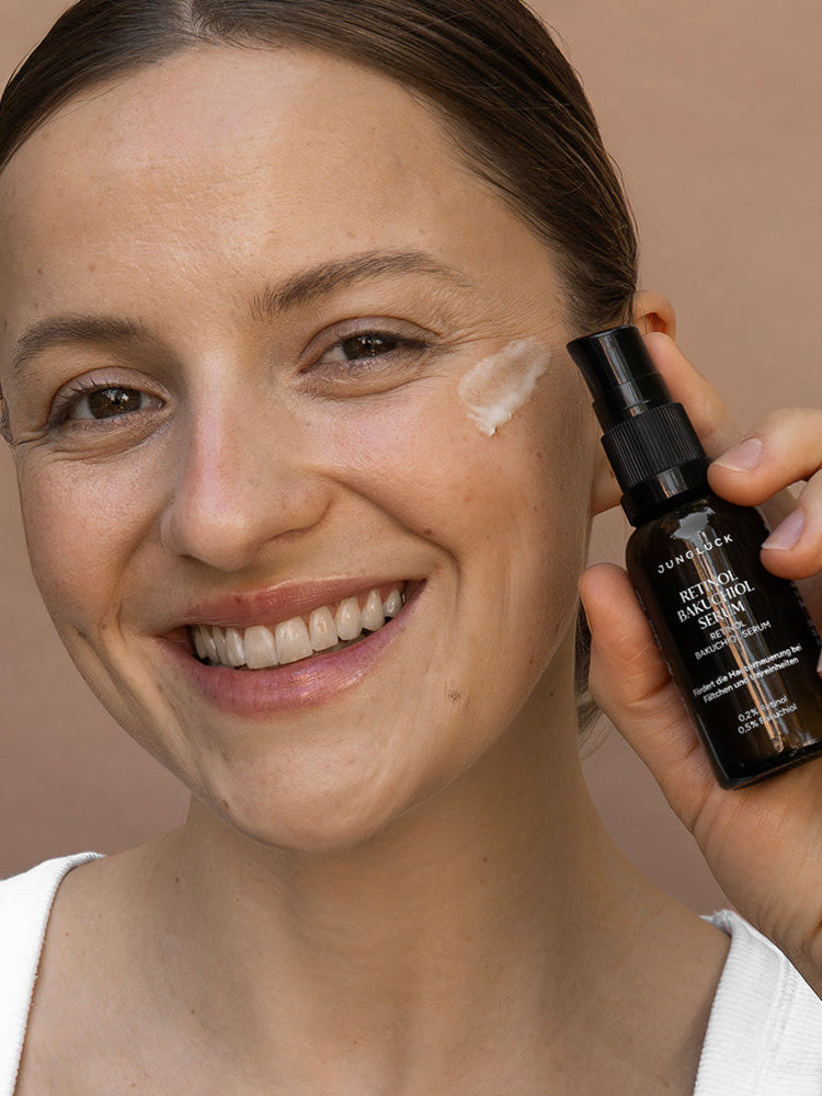 Pro-Collagen serum Retinol serum Differences, Effects & Combination